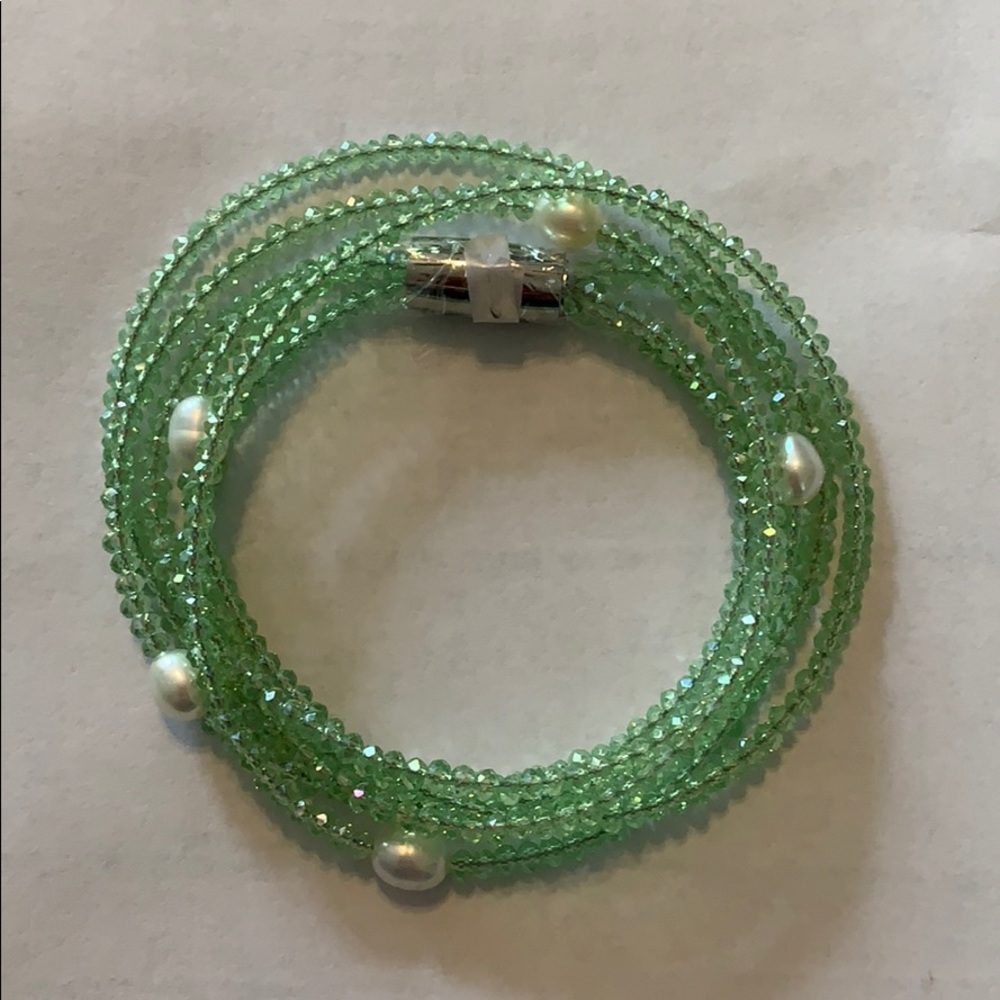 Vantel Pearls Drawn To You Wrap